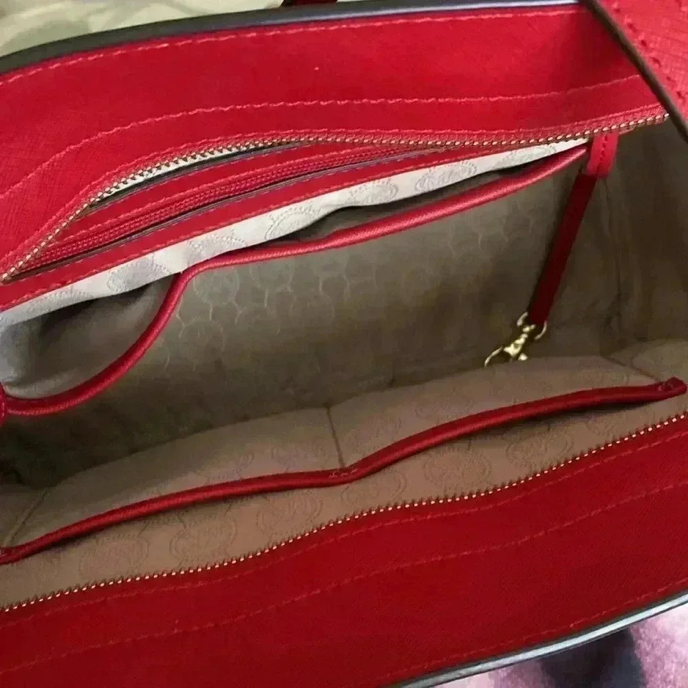 Michael Kors w Adjustable Long Strap - Picture 10 of 10